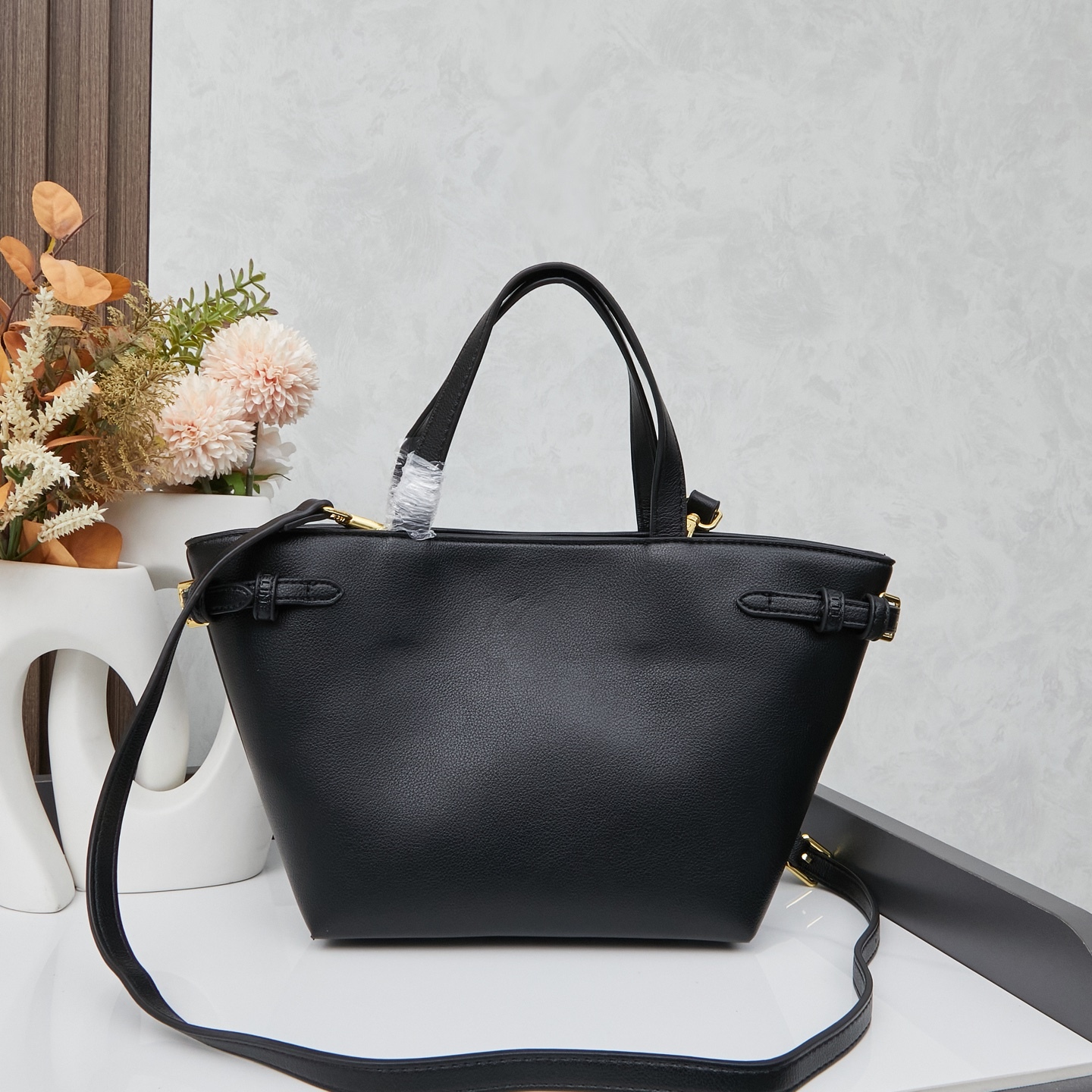 セリーヌ「Celine」TRIOMPHE レザー トートバッグ