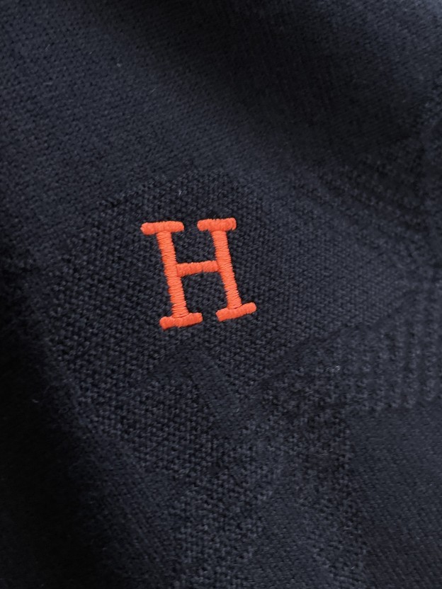 エルメス「Hermès」秋冬用ウール混紡クルーネックニットセーター