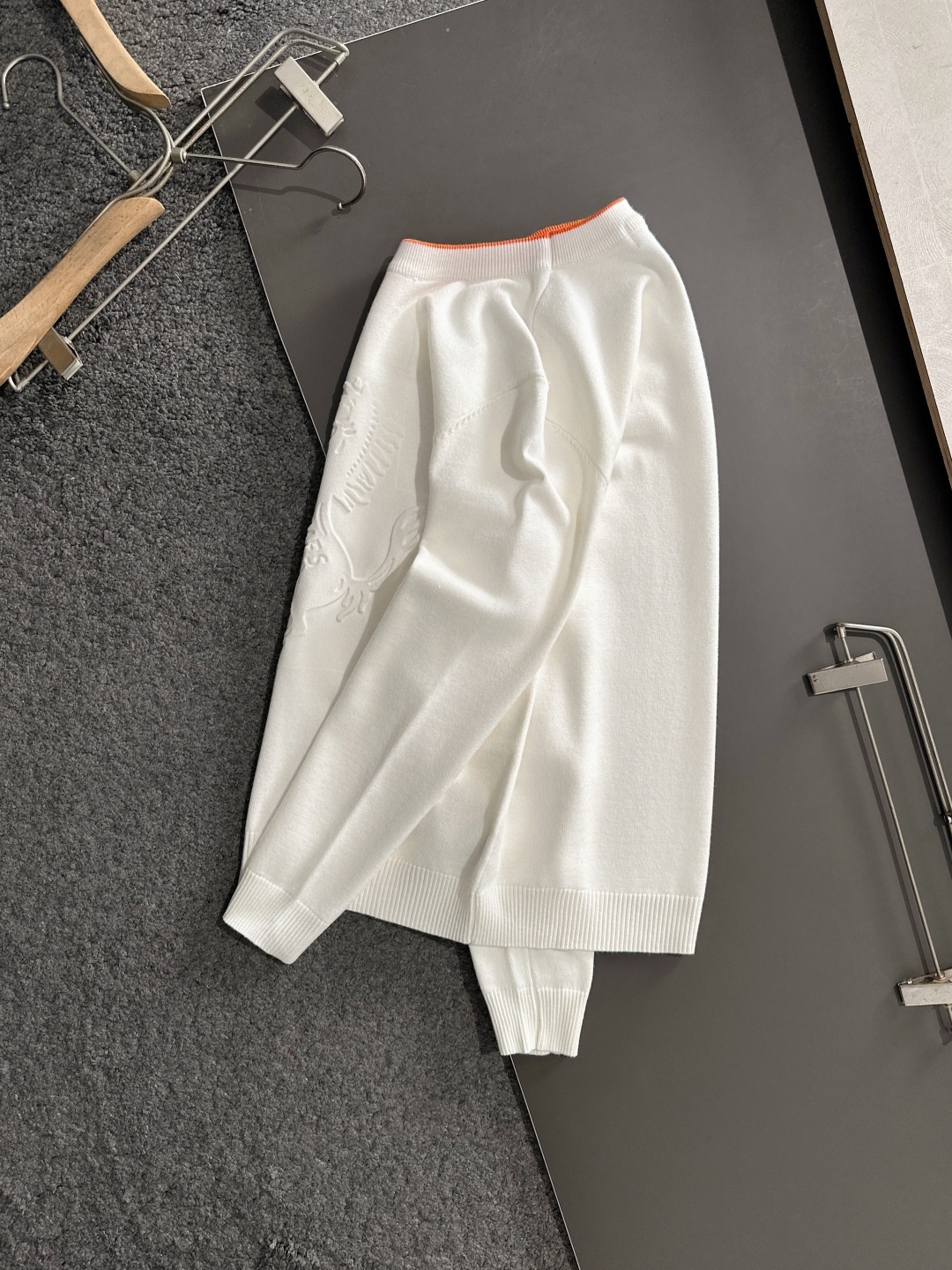 エルメス「Hermès」秋冬全身ジャージー柄新作シンプル丸首ニットウールセーター