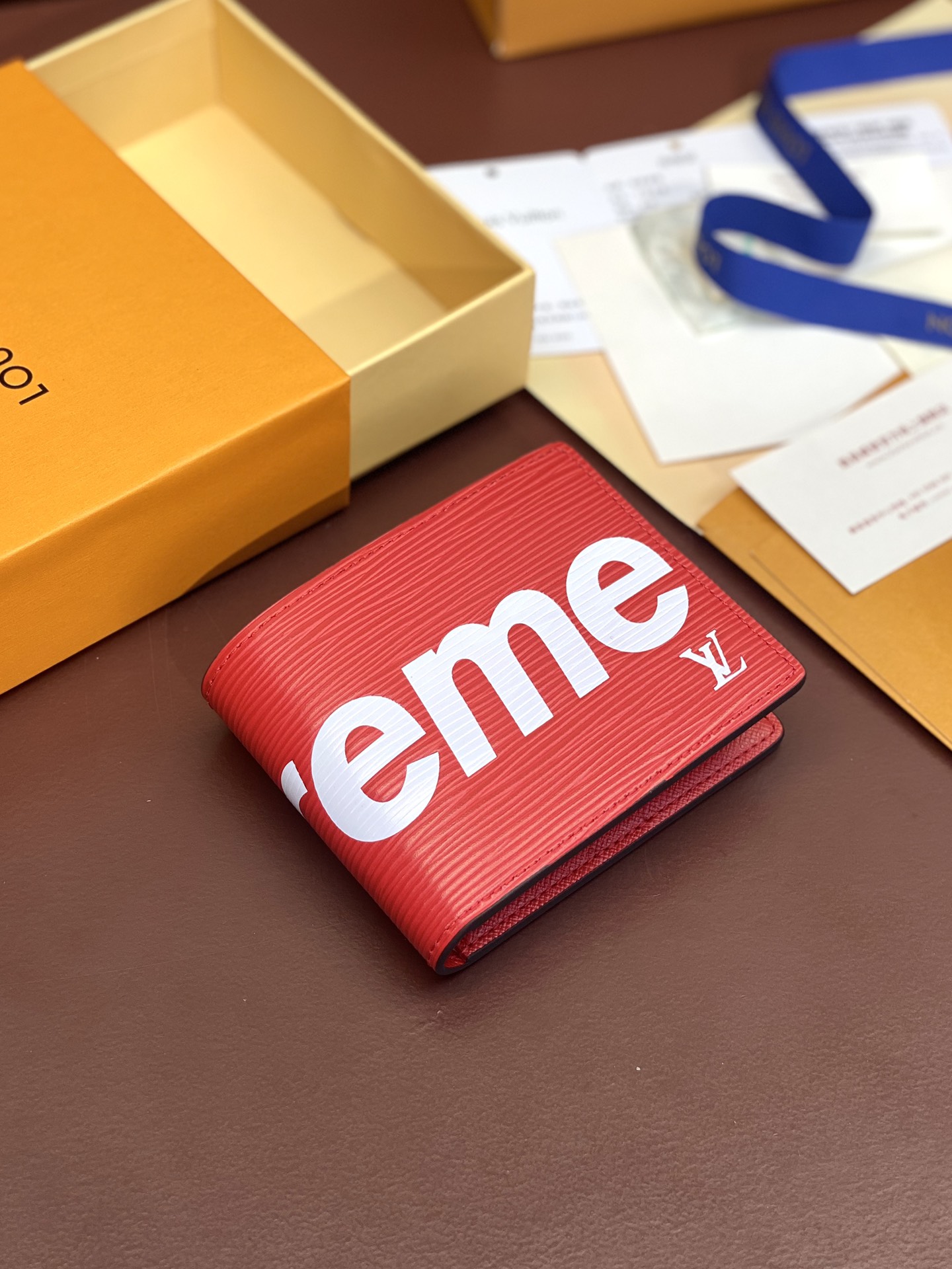 ルイ・ヴィトン「Louis Vuitton」LV x Supreme コラボ ポルトフォイユ･ミュルティプル