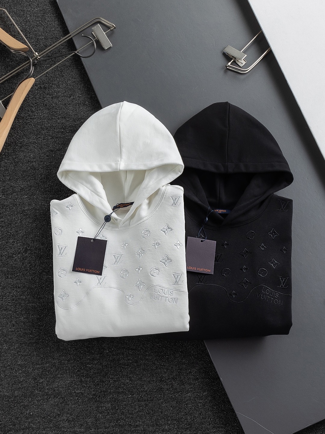 ルイ・ヴィトン「Louis Vuitton」秋冬新作刺繍付きフード付きスウェットシャツ