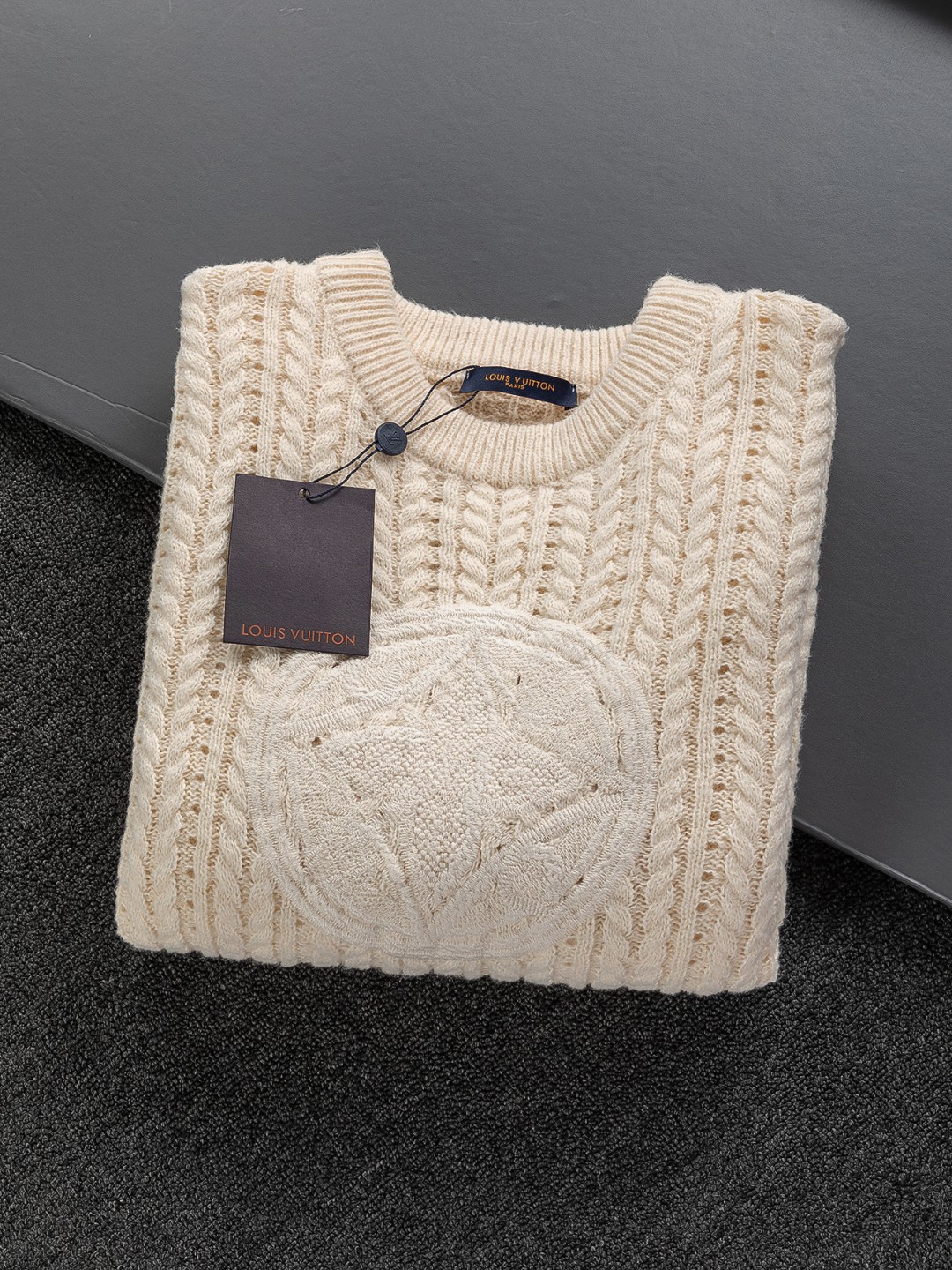 ルイ・ヴィトン「Louis Vuitton」秋冬新作ニットクルーネックセーター