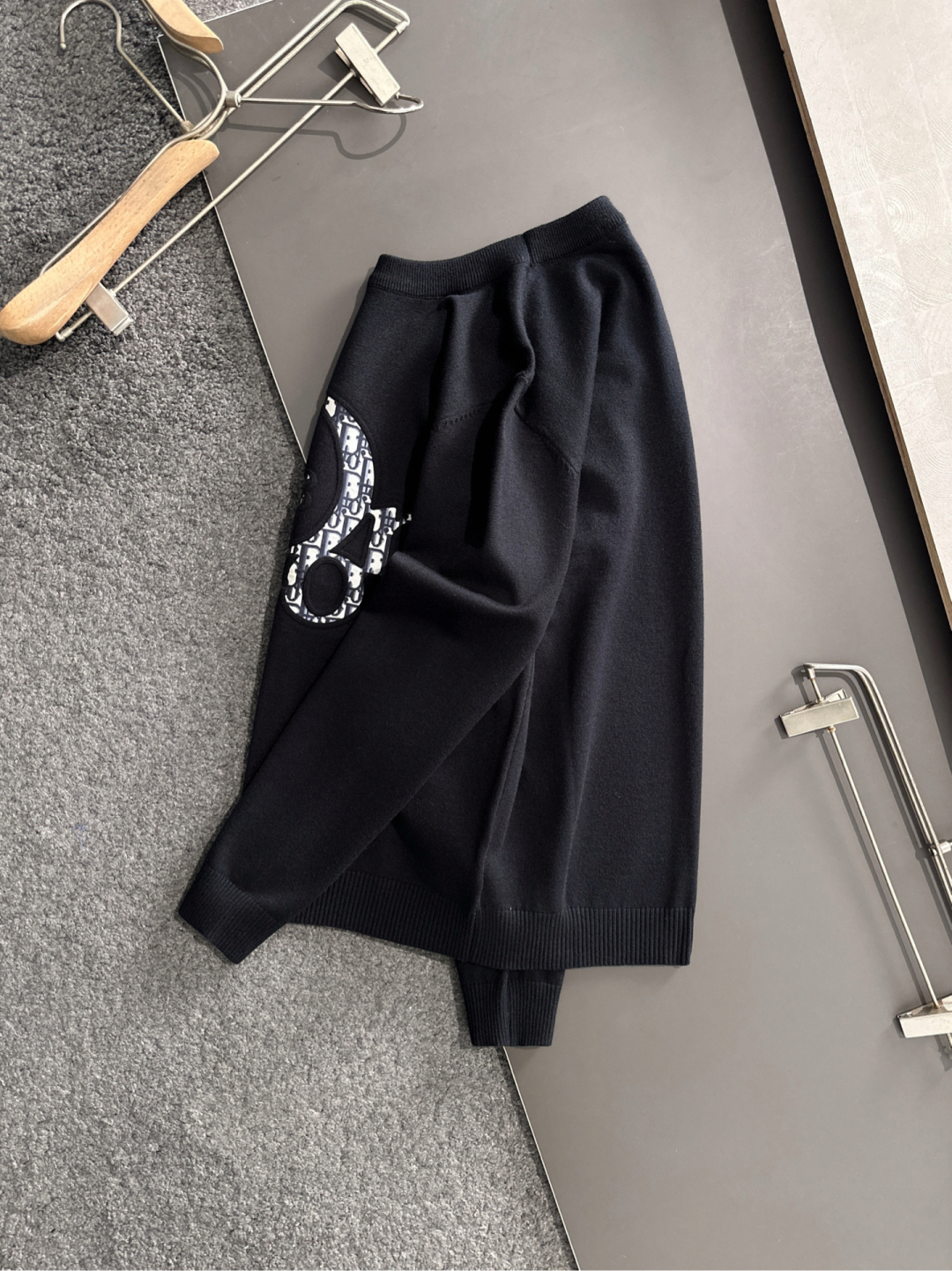 ディオール「Dior」秋冬ウールの丸ネックニットセーター