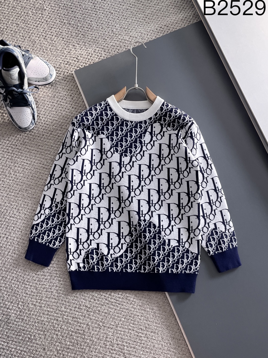 ディオール「Dior」秋冬新作ニットクルーネックセーター