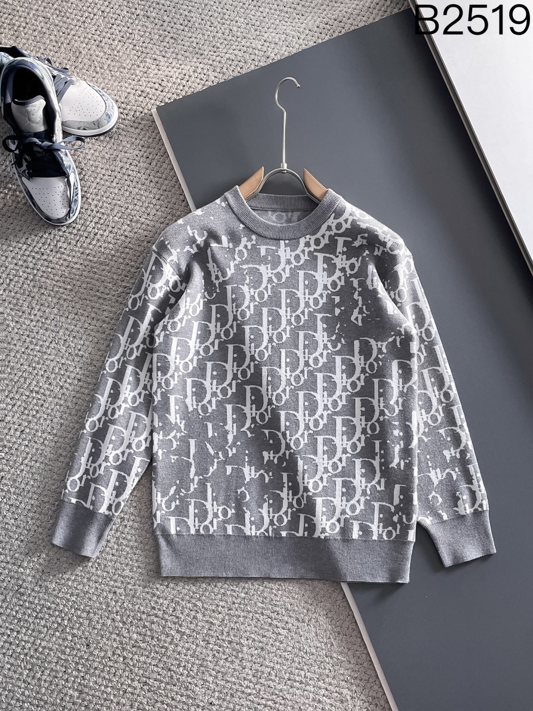 ディオール「Dior」秋冬新作ニットクルーネックセーター