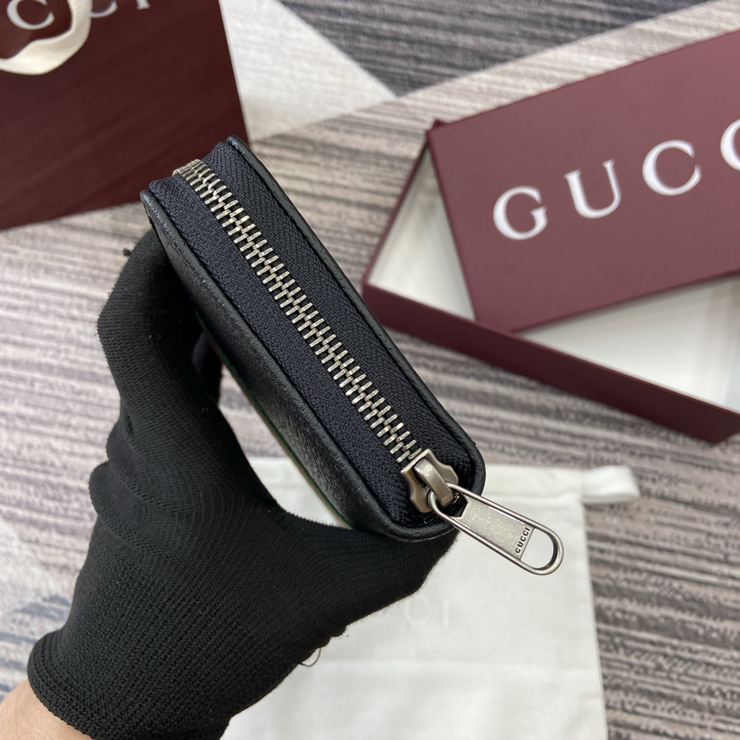 グッチ「Gucci」ジッパーウォレット