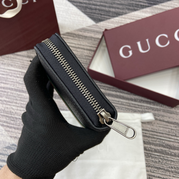 グッチ「Gucci」ジッパーウォレット