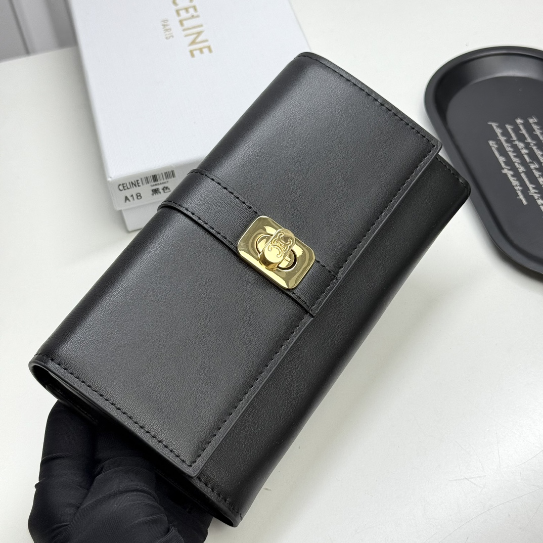 セリーヌ「Celine」ラージジップウォレット