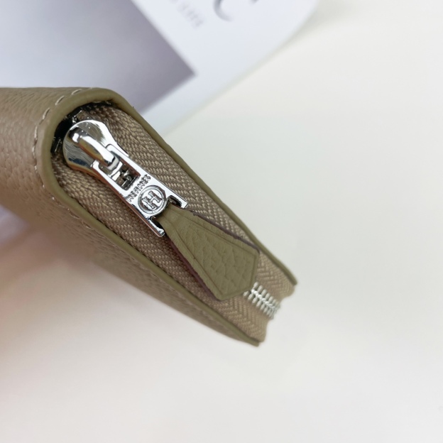 エルメス「Hermès」Silk'in ショートウォレット