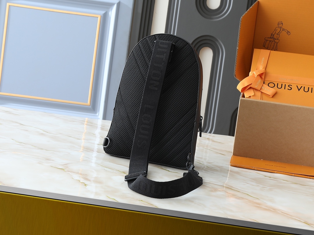 ルイ・ヴィトン「Louis Vuitton」パイロット チェストバッグ