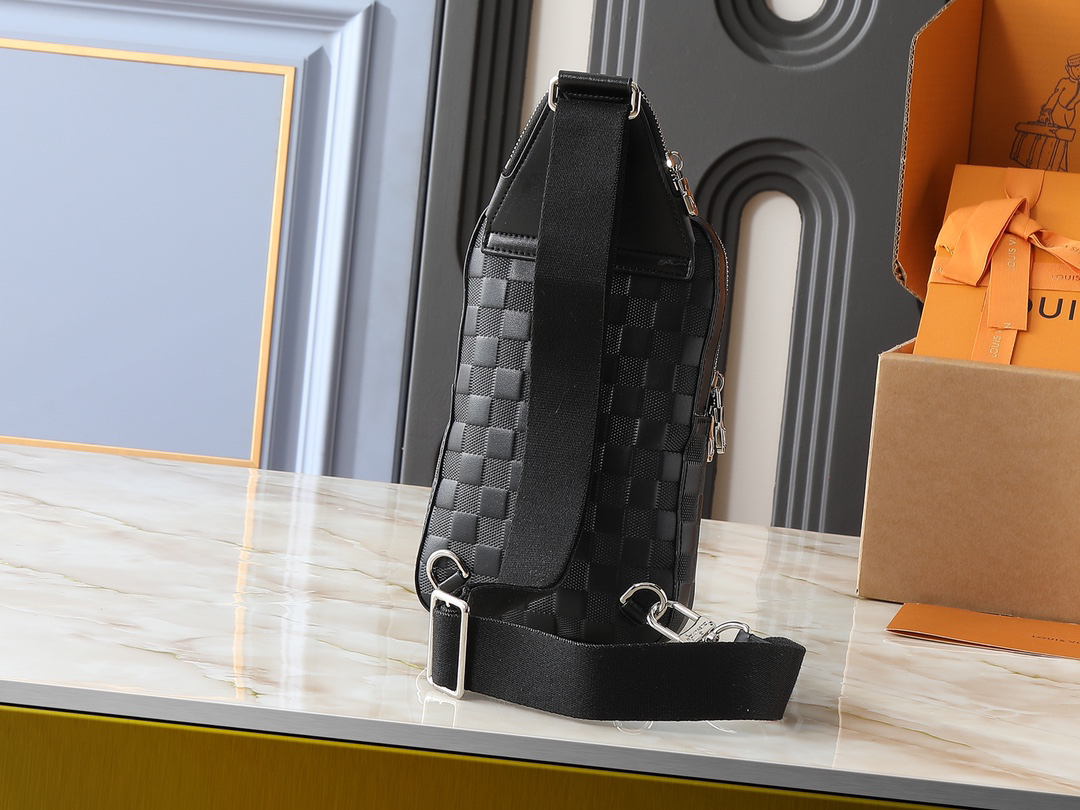 ルイ・ヴィトン「Louis Vuitton」Avenue スモールクラッチバッグ