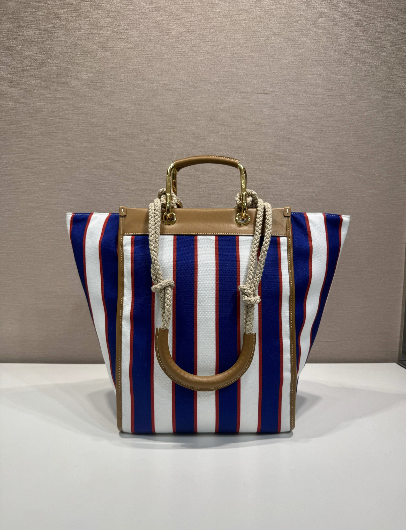 プラダ「Prada」キャンバス＆ストライプトートバッグ