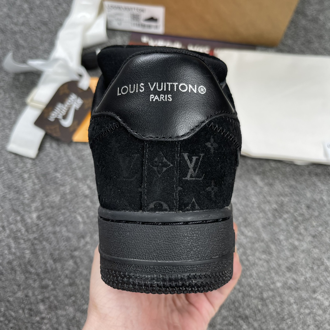 「コラボモデル」Louis Vuitton x Nike Air Force 1 Low【日本未入荷】