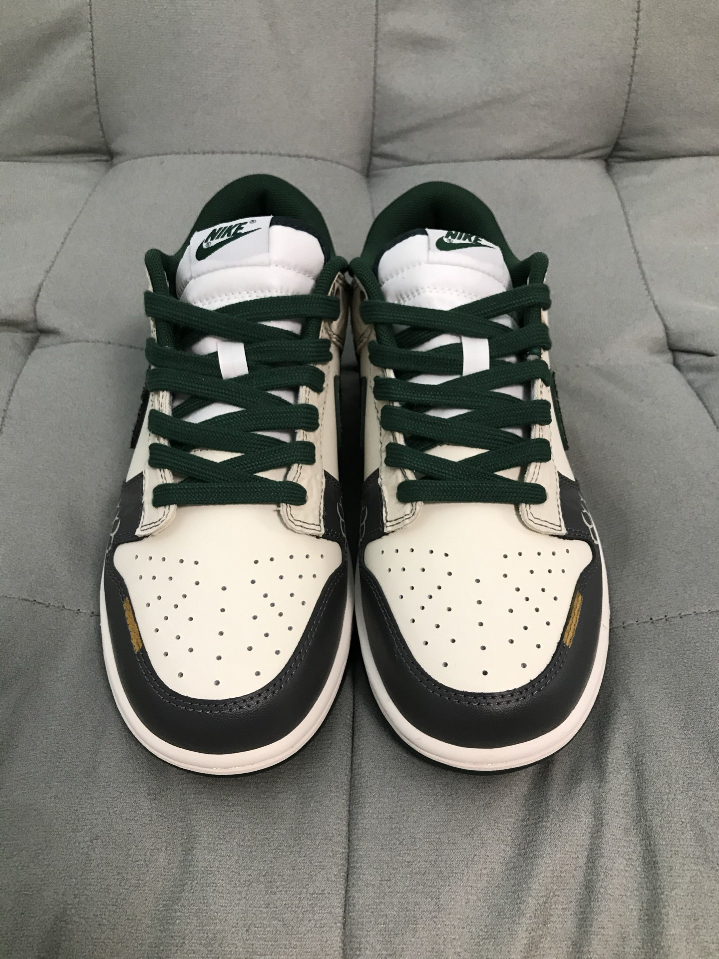 ナイキ「Nike」 DUNK LOW "WHITE/BLACK-GREEN" スニーカー