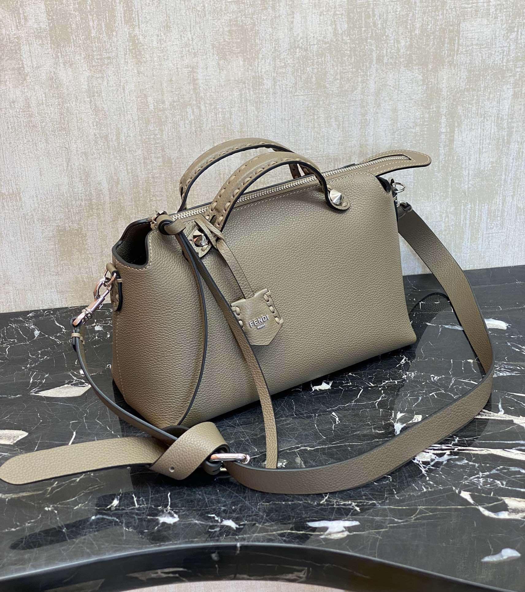 フェンディ「Fendi」ボストン ハンドバッグ