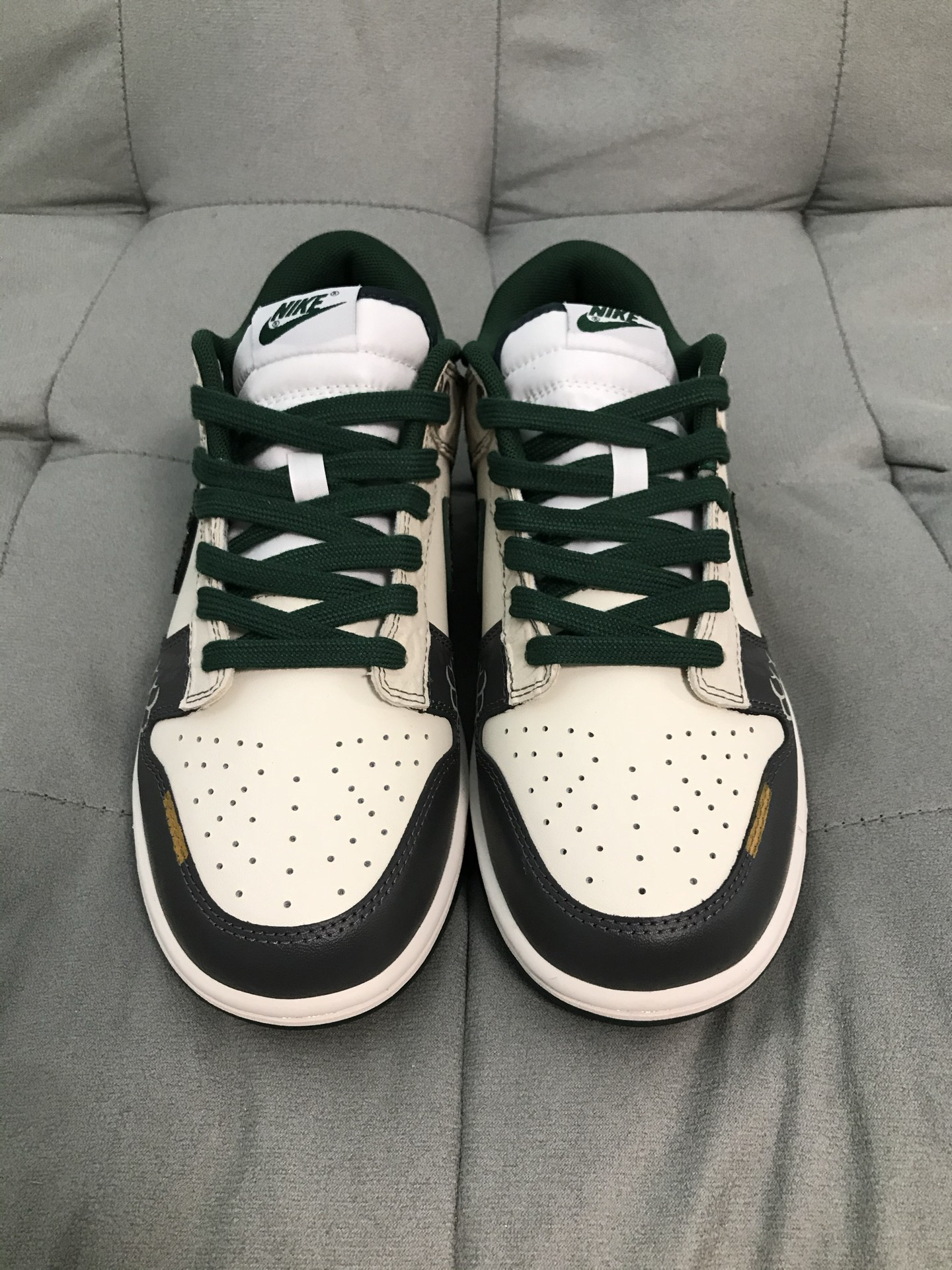 ナイキ「Nike」 DUNK LOW "WHITE/BLACK-GREEN" スニーカー