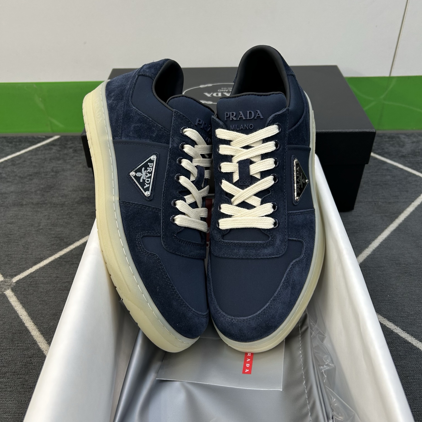 プラダ「Prada」メンズ スポーツ スニーカー