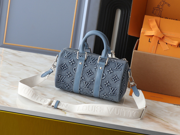 ルイ・ヴィトン キーポル･バンドリエール 25
