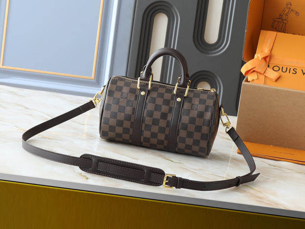 ルイ・ヴィトン キーポル･バンドリエール 25