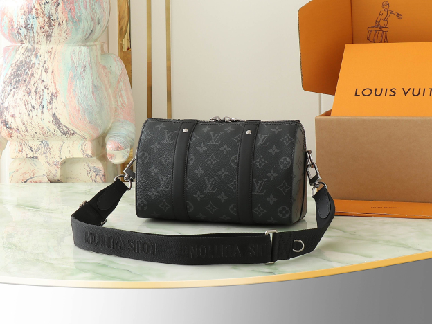 ルイ・ヴィトン シティ･キーポル･バンドリエー