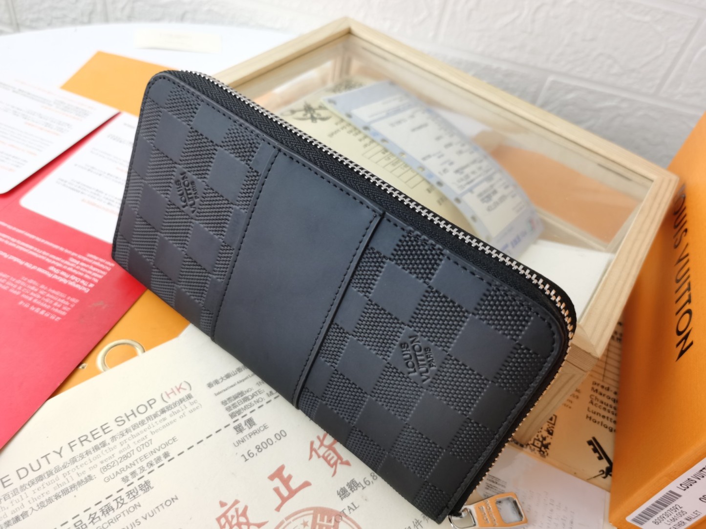 ルイ・ヴィトン ジッピー・ウォレット