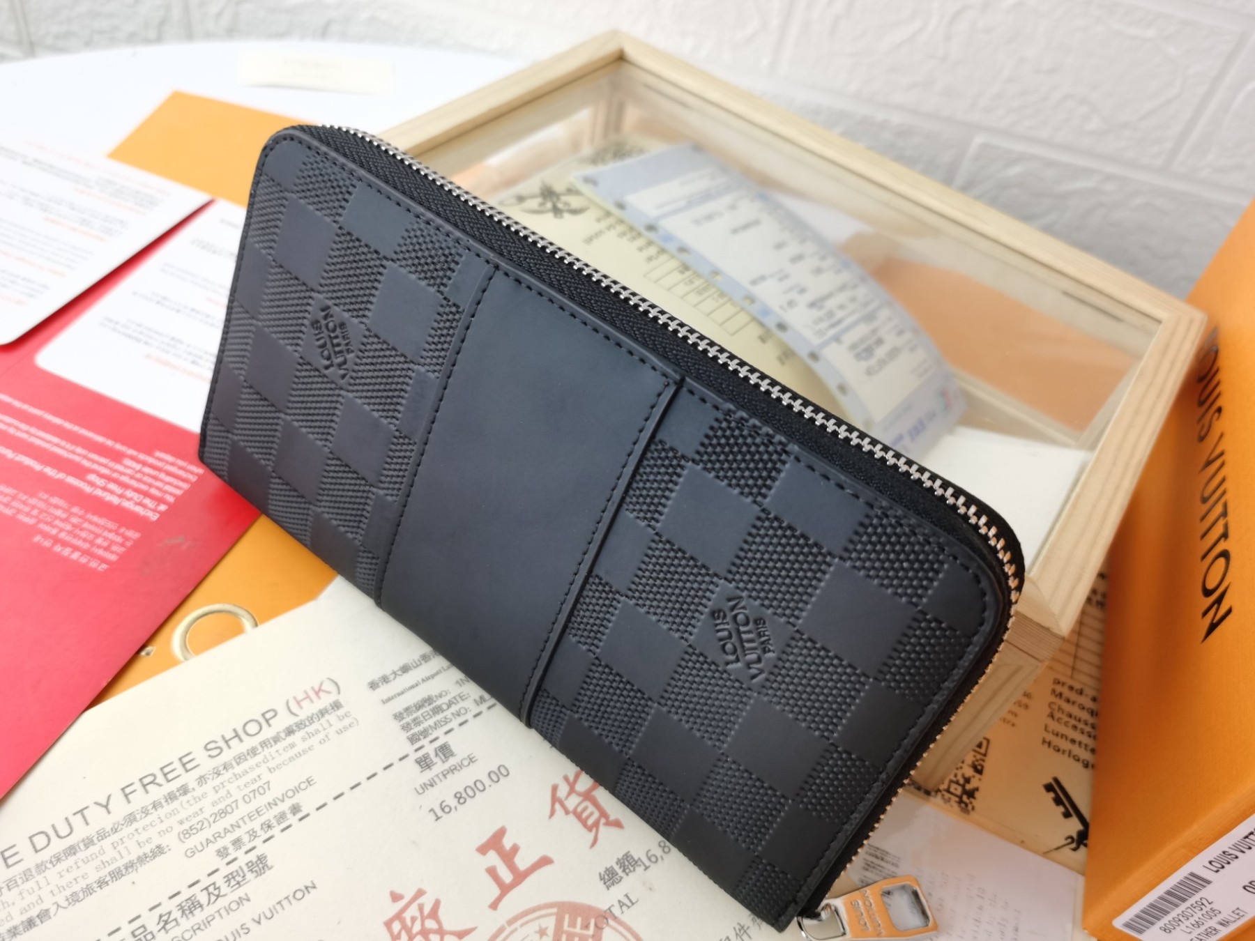 ルイ・ヴィトン ジッピー・ウォレット