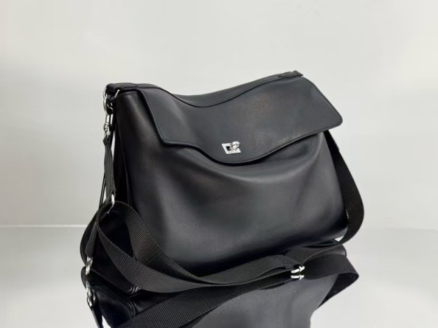 バレンシアガ「Balenciaga」RODEO メンズ メッセンジャーバッグ