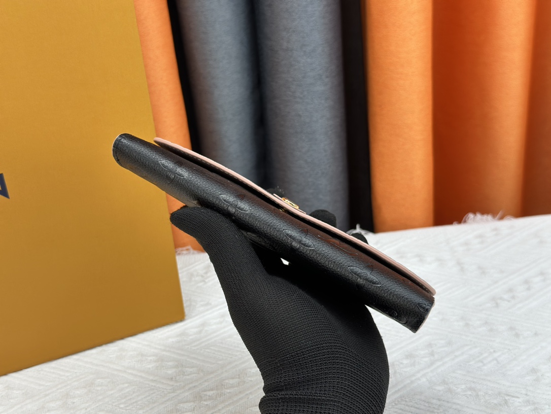 ルイ・ヴィトン ポルトフォイユ･エミリー「ブルーミングフラワーズ」