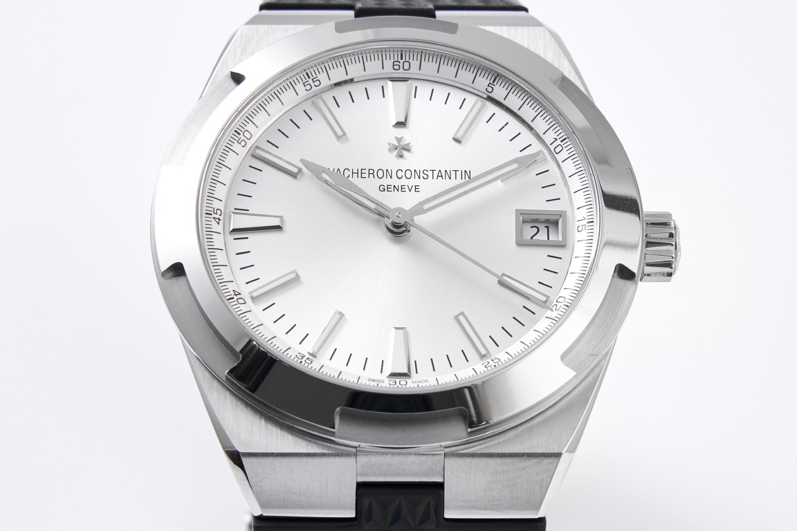 ヴァシュロン・コンスタンタン オーヴァシーズ 41mm