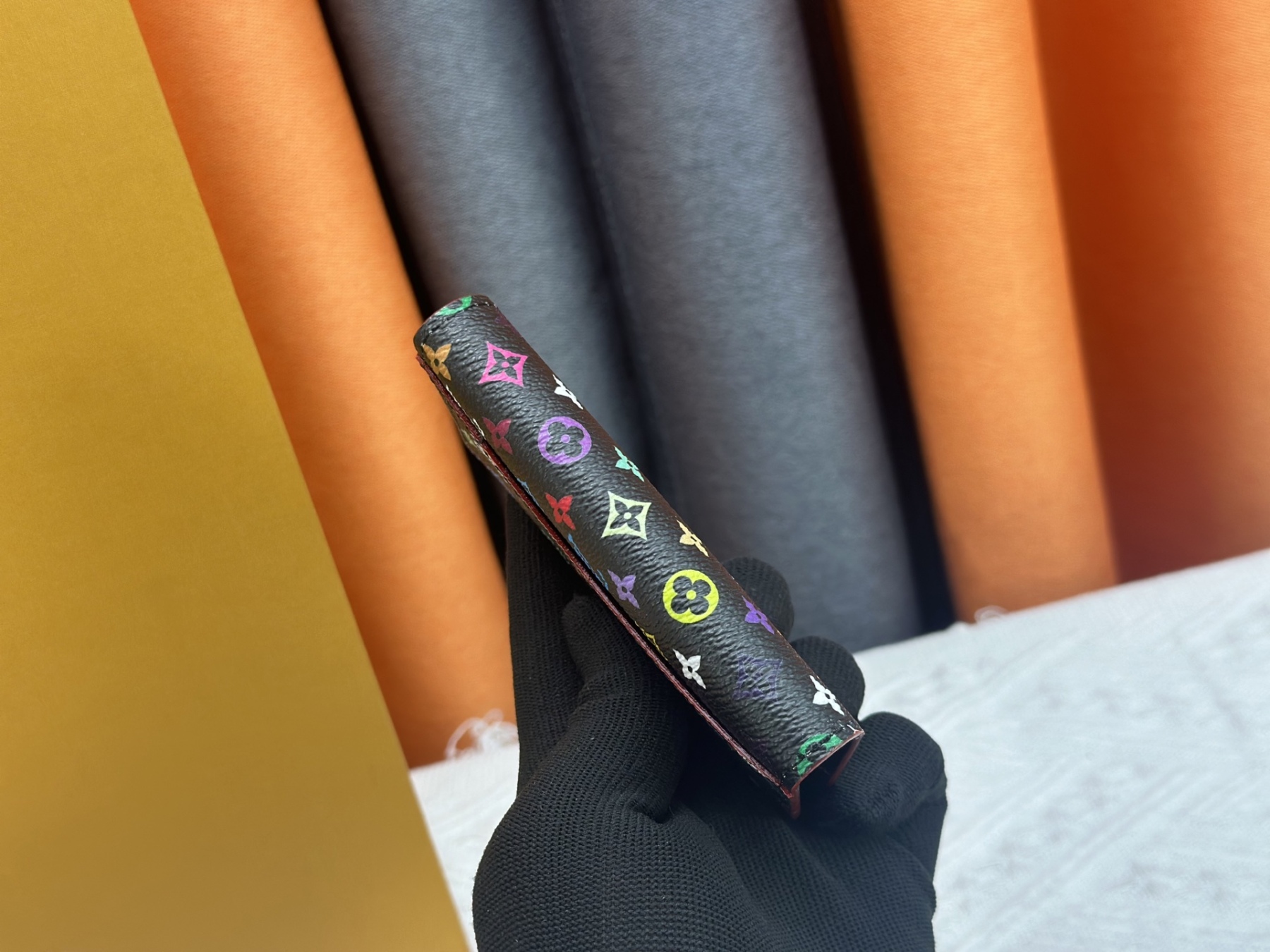 ルイ・ヴィトン「LV x TM」カードケース オーガナイザー･ドゥ ポッシュ