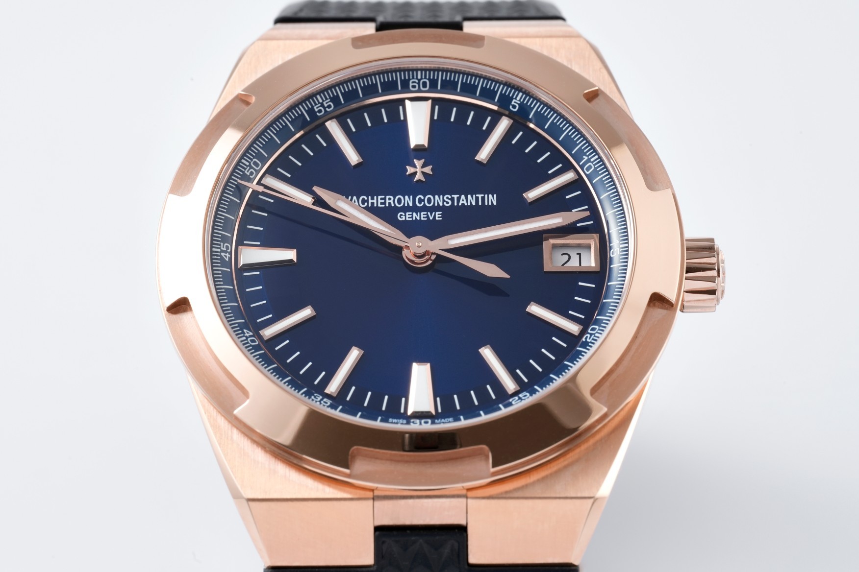 ヴァシュロン・コンスタンタン オーヴァシーズ 41mm