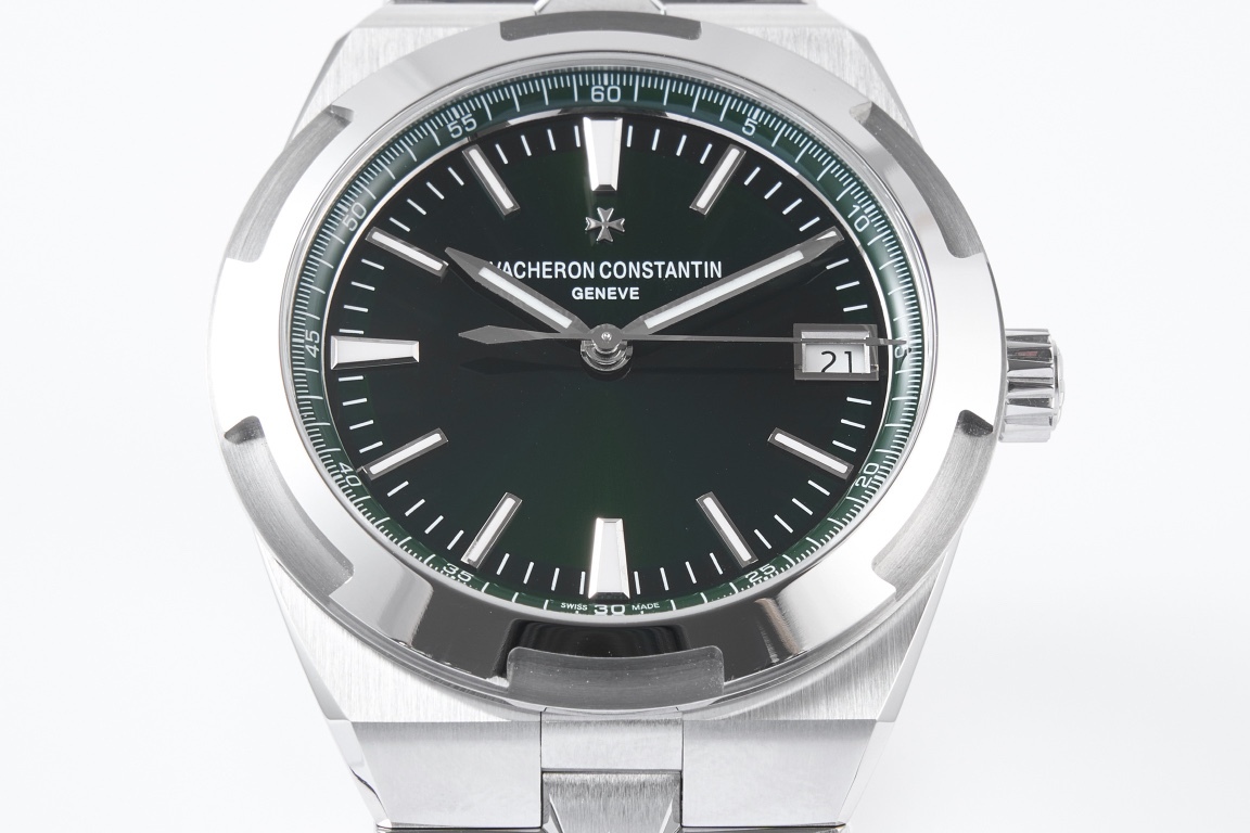 ヴァシュロン・コンスタンタン オーヴァシーズ 41mm