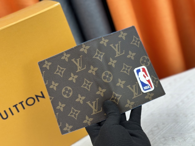 ルイ・ヴィトン パスポートカバー クーヴェルテュール･パスポール