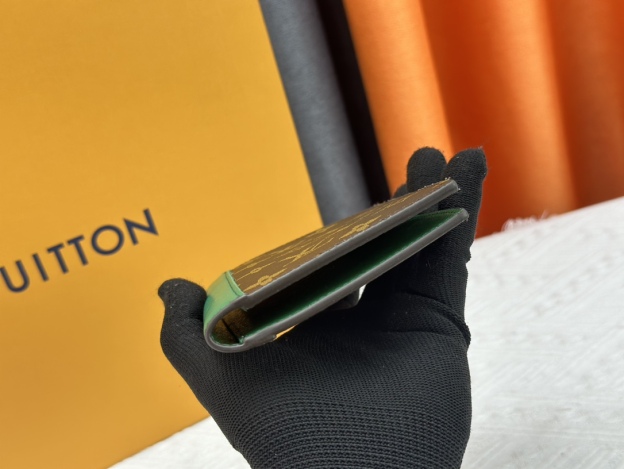 ルイ・ヴィトン パスポートカバー クーヴェルテュール･パスポール