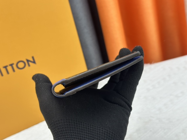 ルイ・ヴィトン パスポートカバー クーヴェルテュール･パスポール