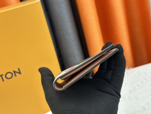 ルイ・ヴィトン パスポートカバー クーヴェルテュール･パスポール