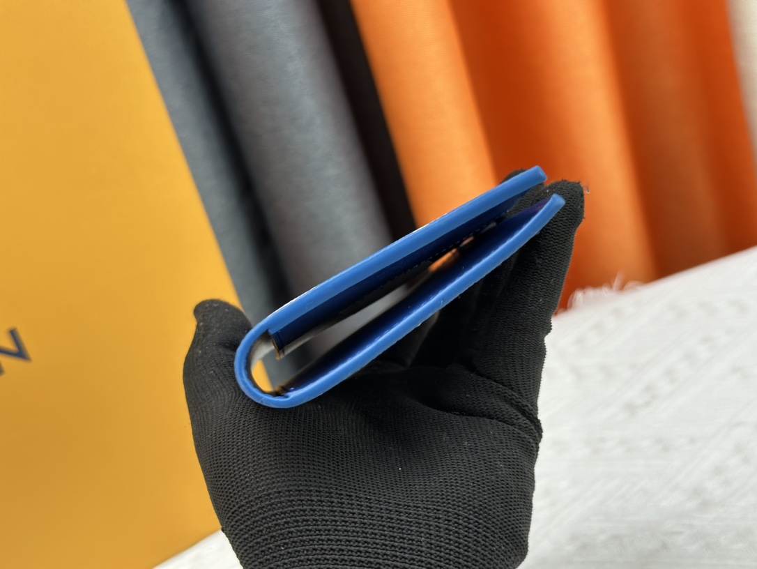 ルイ・ヴィトン パスポートカバー クーヴェルテュール･パスポール