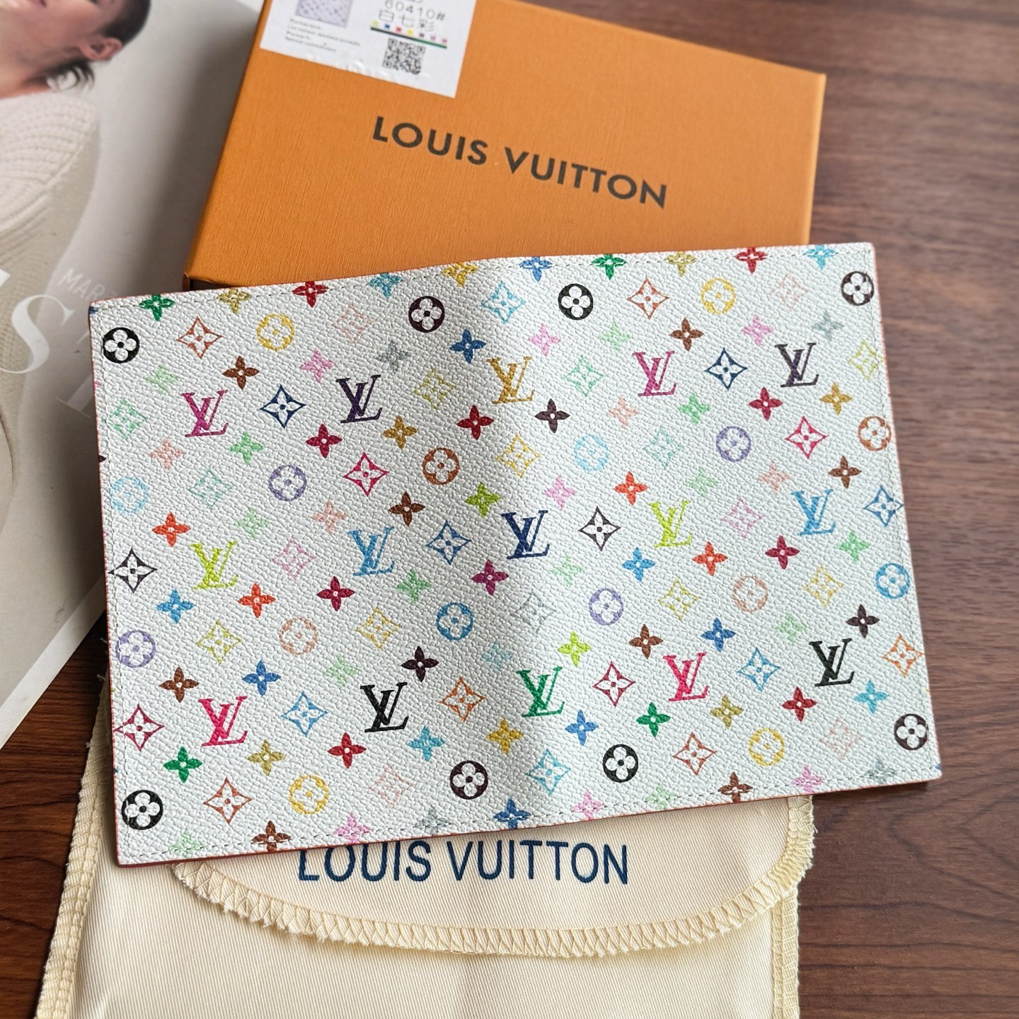 ルイ・ヴィトン「LV x TM」パスポートカバー クーヴェルテュール･パスポール