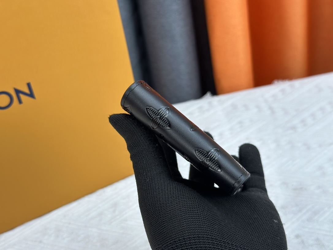 ルイ・ヴィトン ポルトフォイユ･ミュルティプル