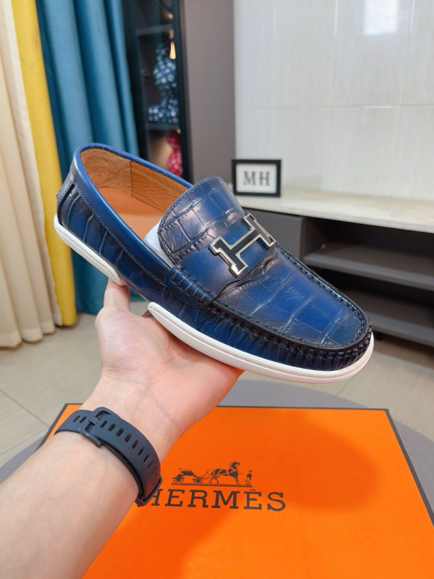 エルメス［Hermès］【カップルに大人気】 おしゃれなペアスニーカー