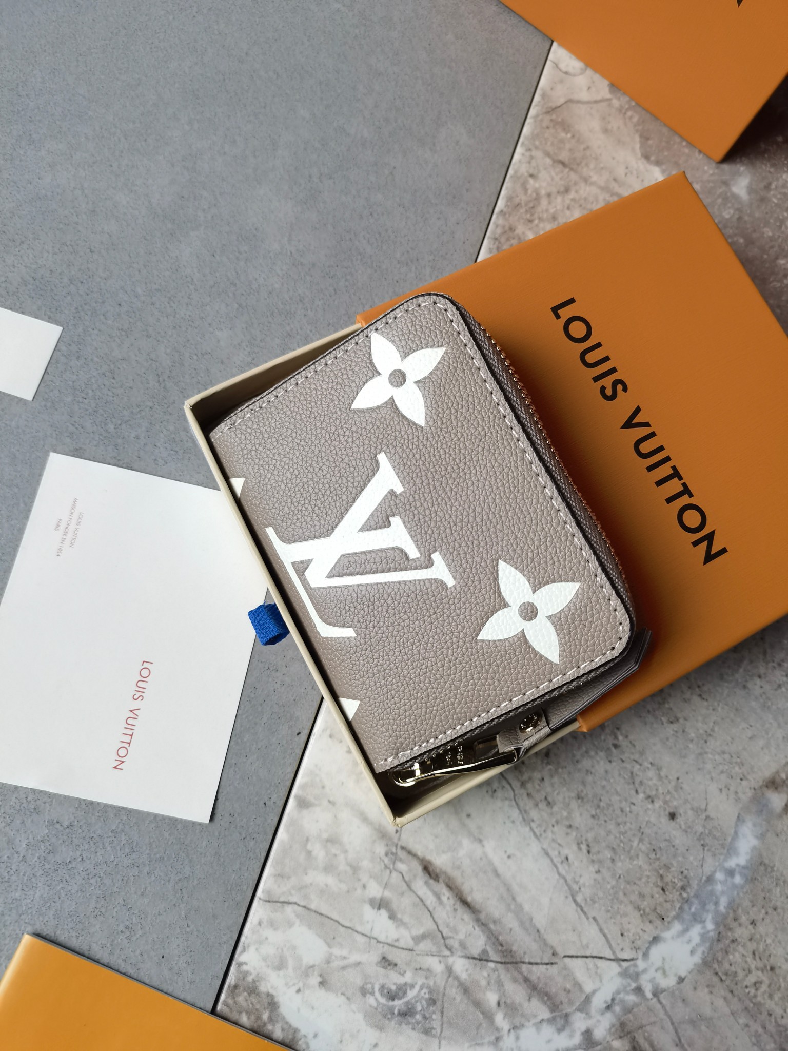 ルイ・ヴィトン ジッピー･コイン パース 2色