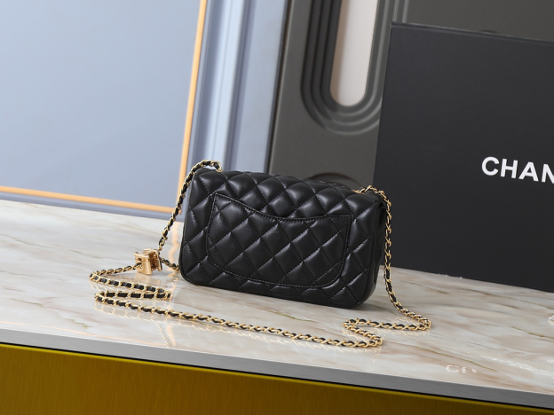 シャネル ミニ フラップ バッグ「Mini Flap Bag」