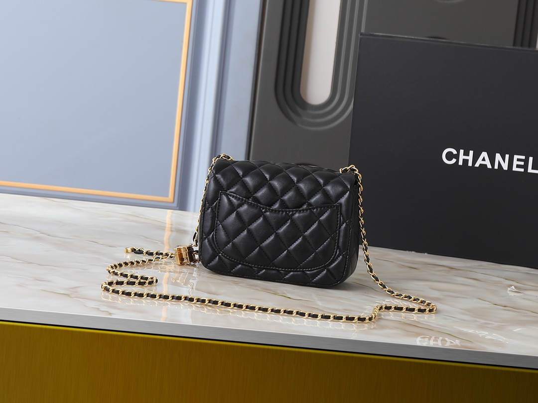 シャネル ミニ フラップ バッグ「Mini Flap Bag」