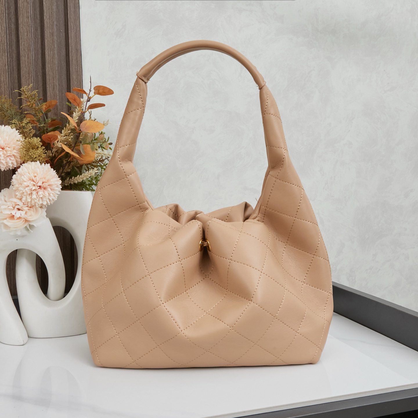 シャネル ホーボー バッグ「Hobo Bag」