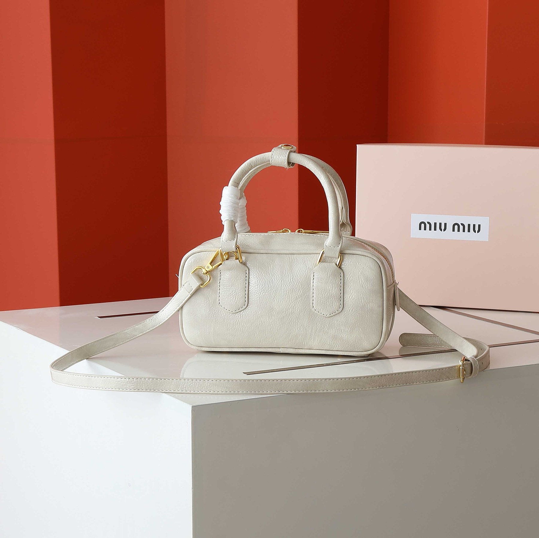ミュウミュウ アルカディ レザー レギュラーバッグ「Arcadie Bag」