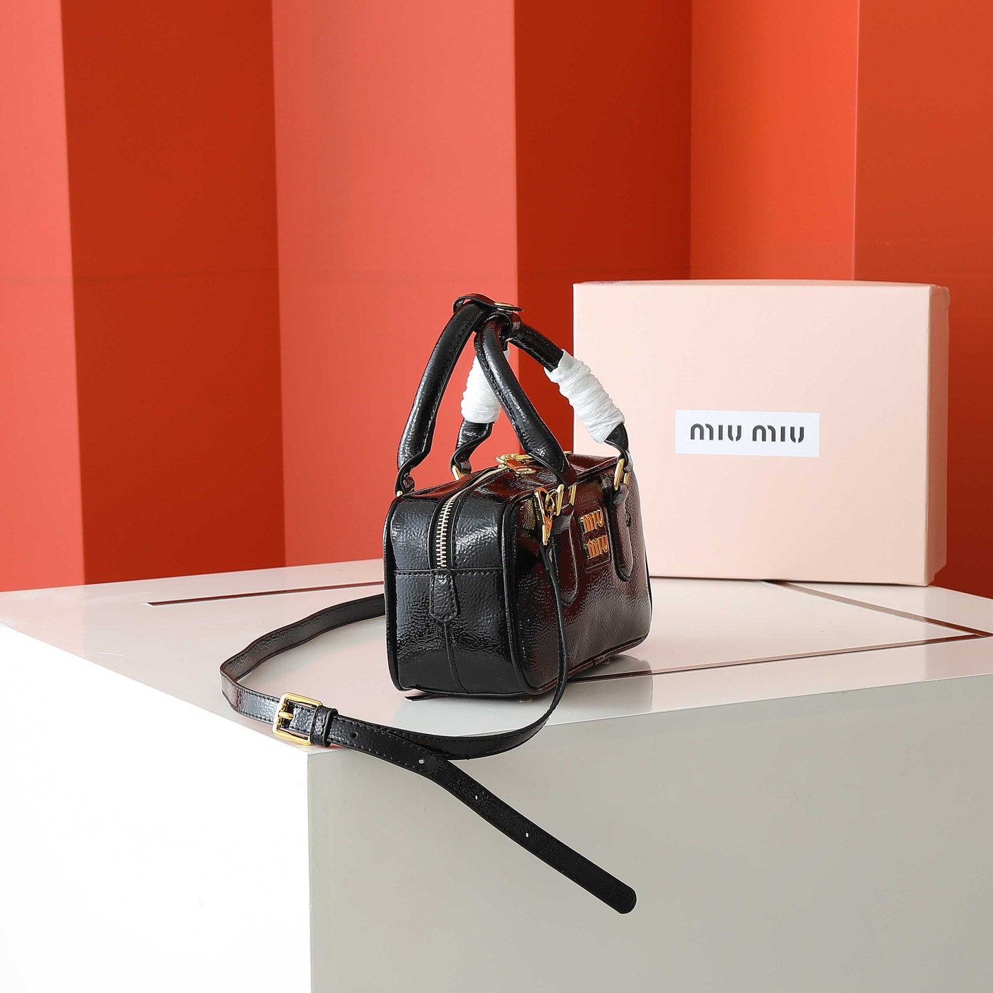 ミュウミュウ アルカディ レザー レギュラーバッグ「Arcadie Bag」