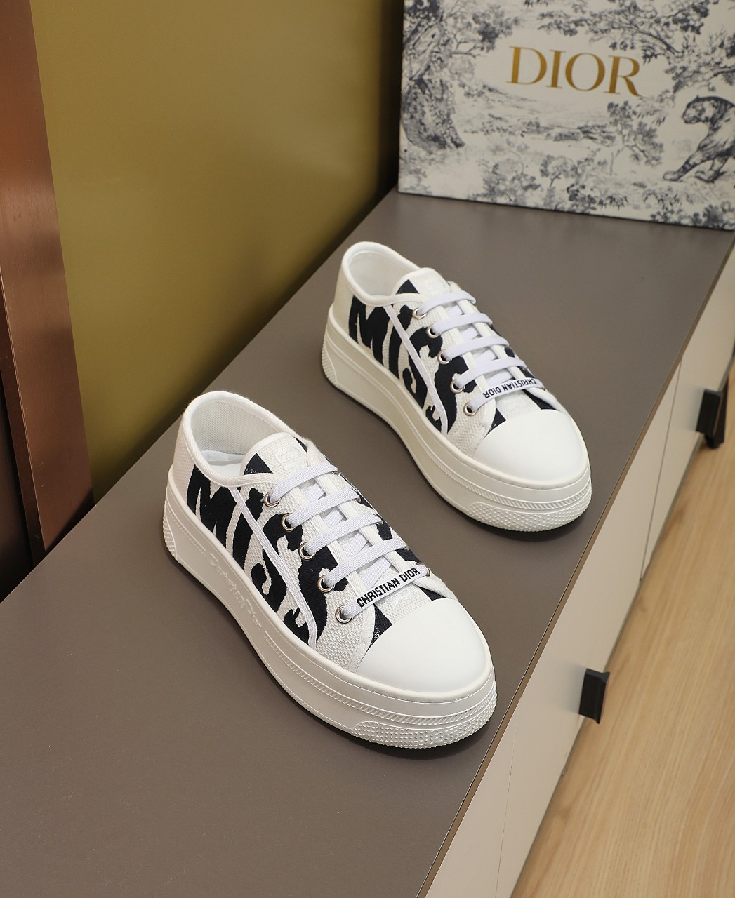 ディオール「Dior」Walk'n'Dior スニーカー