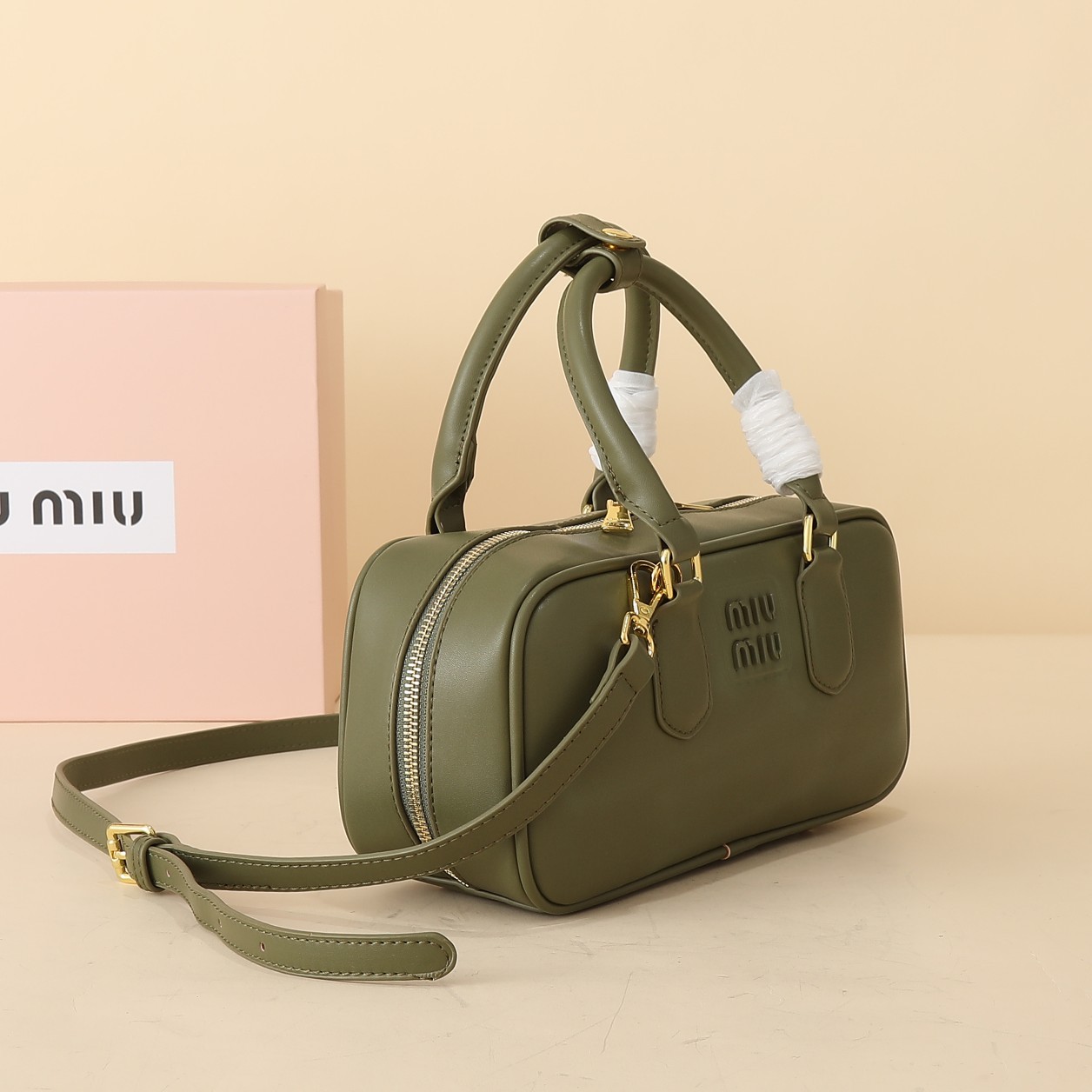ミュウミュウ アルカディ レザー ラージバッグ「Arcadie Bag」