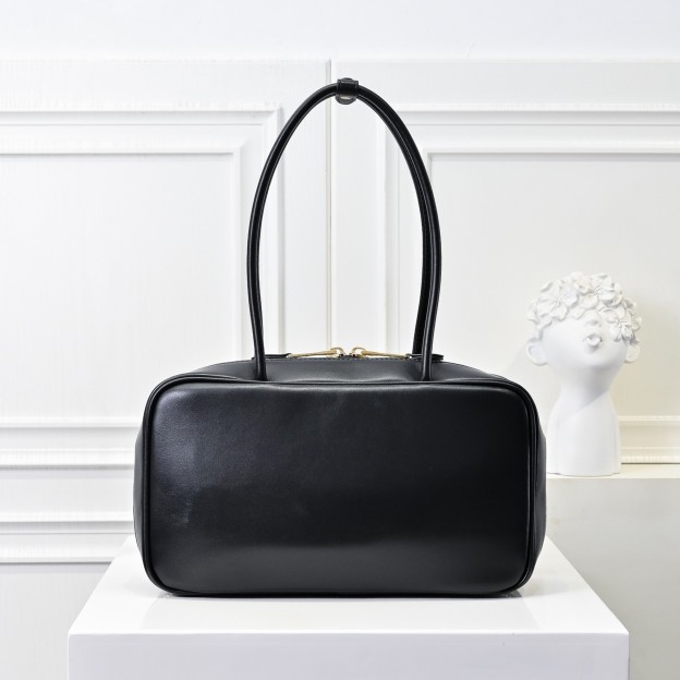 ミュウミュウ ボー レザー ミディアムバッグ「Beau Bag」