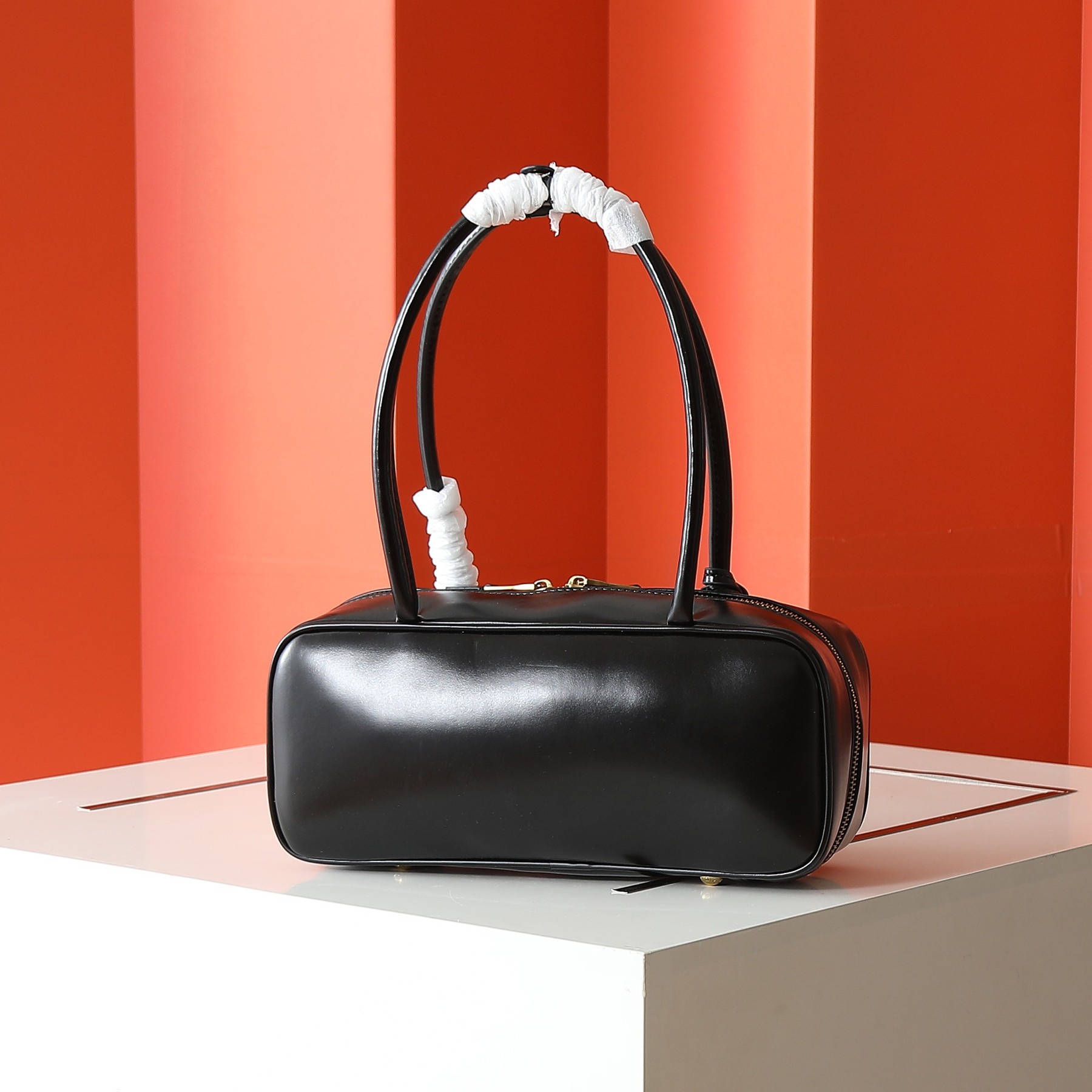 ミュウミュウ ボー レザー スモールバッグ「Beau Bag」